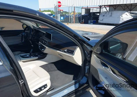 2016 BMW 740 I из США, поврежденный, VIN WBA7E2C55GG547752